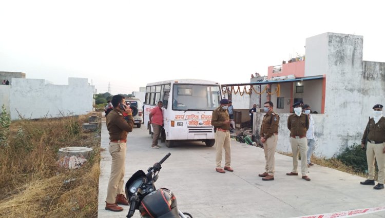 पति ही निकला अपनी पत्नी सहित दो बच्चों का कातिल