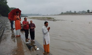 *संतो से मिला पुनीत कार्य करने का आशीर्वाद*