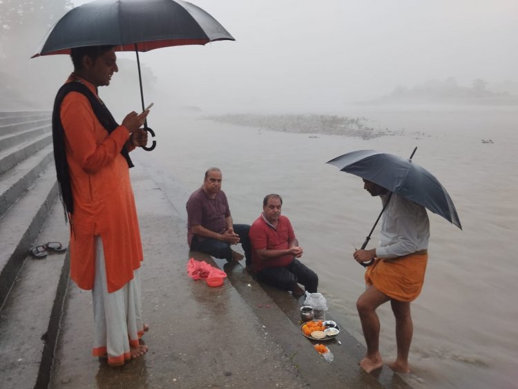 संतो से मिला पुनीत कार्य करने का आशीर्वाद