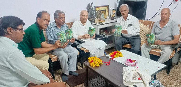 मनुष्यता के विरुद्ध खड़ी आवाज़ों का प्रतिकार करती है कविता - डॉ. जलज* 