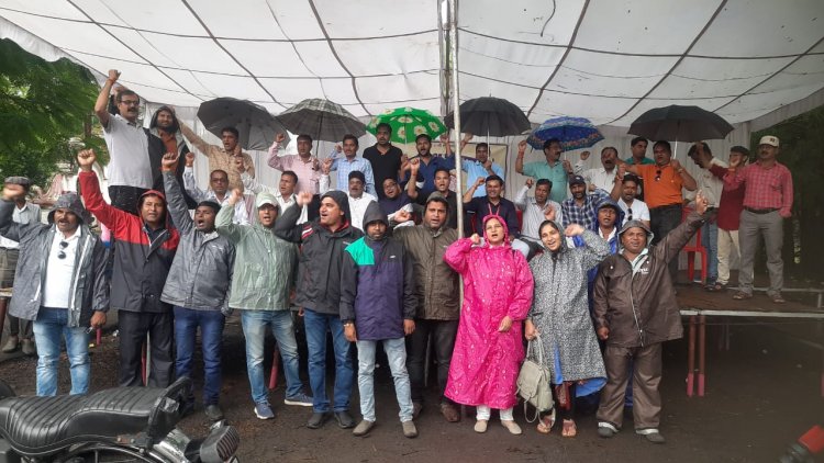 बारिश में भी हिम्मत न हारी.....l