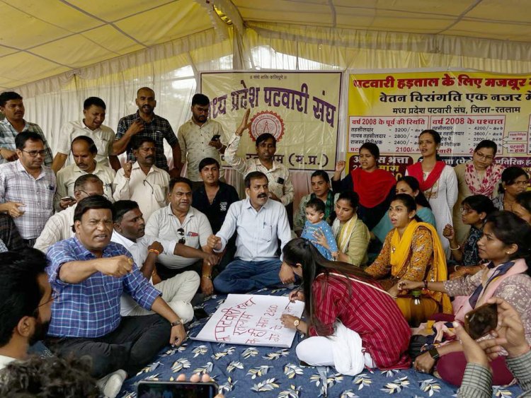 मुख्यमंत्री को क्यों लिखी खून से पाती