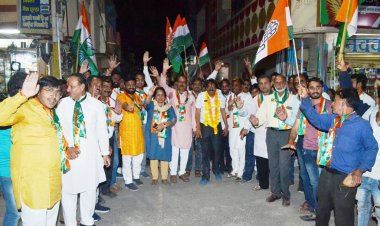 भगवान शिव से आशीर्वाद लेकर कांग्रेस प्रत्याशी पारस सकलेचा ने शुरू किया जनसंपर्क*