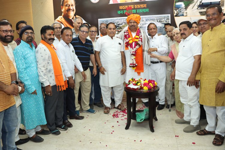 विधायक चेतन्य काश्यप के पुनः भाजपा प्रत्याशी घोषित होते ही रतलाम में मना जश्न