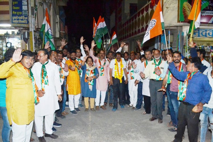 भगवान शिव से आशीर्वाद लेकर कांग्रेस प्रत्याशी पारस सकलेचा ने शुरू किया जनसंपर्क*