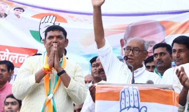 राजा महाराजा बिक गए लेकिन गरीब नहीं बिका, आज हमारे साथ खड़ा है - पूर्व मुख्यमंत्री श्री दिग्विजयसिंह