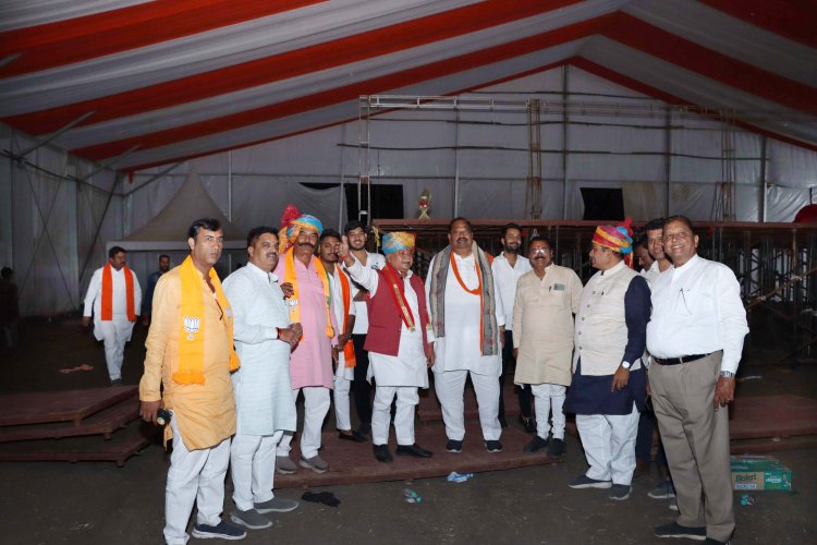 प्रधानमंत्री जी के सभा स्थल का केंद्रीय मंत्री श्री तोमर ने किया निरीक्षण