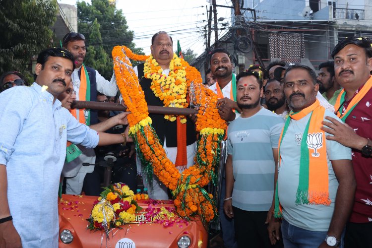 भाजपा प्रत्याशी चेतन्य काश्यप के जनसंपर्क में उमड़े क्षेत्रवासी