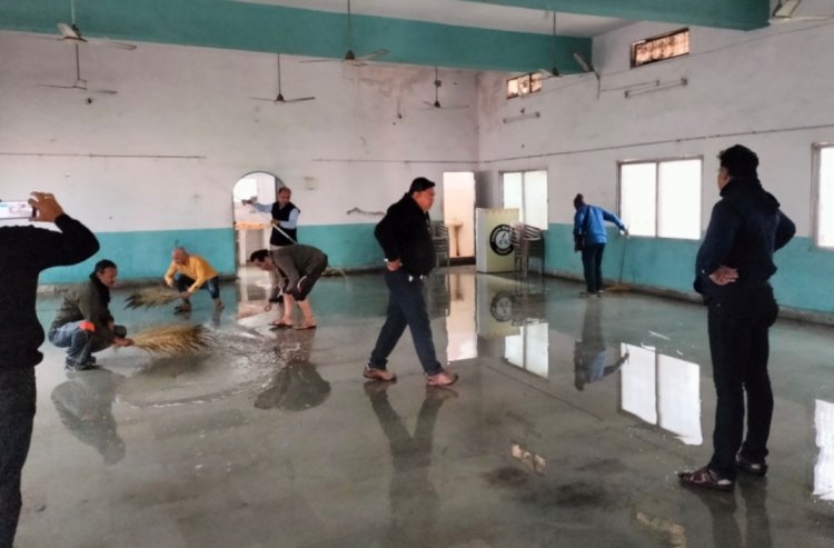 कलम और माइक. थामने वालों ने दिया स्वच्छता का संदेश