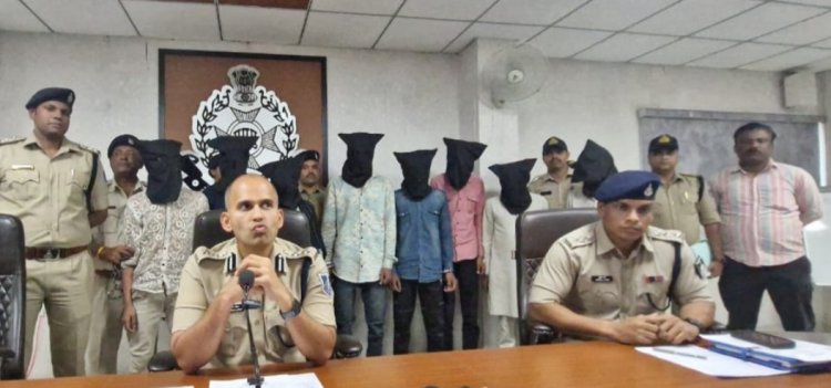 मादक पदार्थ के सौदागरों को पकड़ा