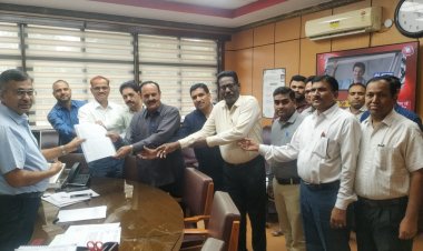 ऑऑल इंडिया एससी एसटी रेलवे एम्पलाइज एसोसिएशन ने सौपा ज्ञापन