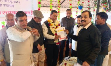 राष्ट्रीय पत्रकार मोर्चा भारत का सदस्यता कार्ड वितरण सम्मेलन सम्पन्न