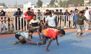 मैदानों पर शुरू हुई खेल स्पर्धाएं