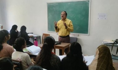 छात्राओं का व्यक्तिव उनकी शालीनता का प्रतिबिंब होता है: डा राव   