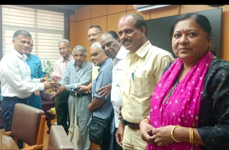 रतलाम की साहित्य परंपरा की झलक रेलवे स्टेशन क्षेत्र में भी दिखे 