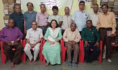  मनुष्य के भावों की अभिव्यक्ति है कविता - दुबे