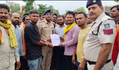  महिला की हत्या करने वालों के खिलाफ जयस भील एकता मिशन ने घेरा थाना