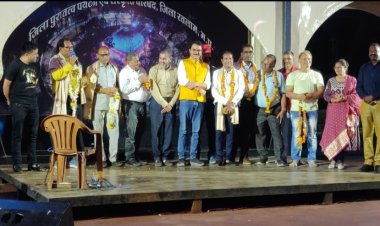 *गीत संगीत संध्या में श्रोताओं संग झुमें महापौर*