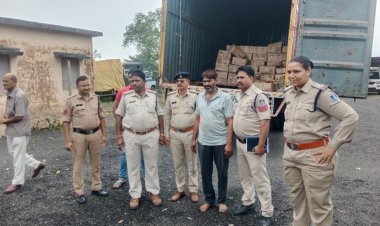 तिगरा पुलिस ने रतलाम के युवक से भारी मात्रा में शराब पकड़ी