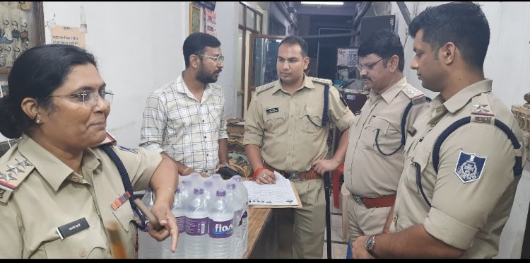 सावधान करने के लिए फ्लैग मार्च