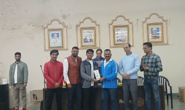 बालिका क्रिकेट में गुरू तेग बहादूर एकेडमी बना विजेता