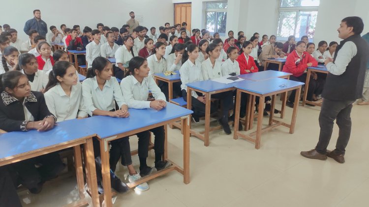 राॅयल काॅलेज में महिला बाल विकास विभाग द्वारा बाल विवाह मुक्त भारत अभियान  उन्मुखीकरण व सह प्रशिक्षण।