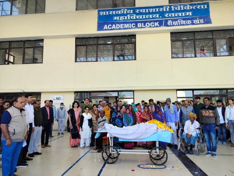 ओमप्रकाश सोलंकी को गार्ड ऑफ ऑन