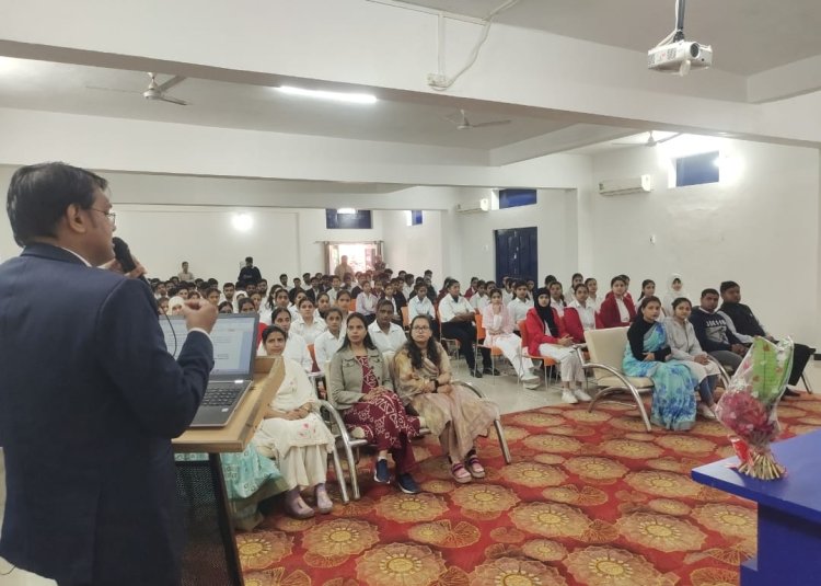 विद्यार्थियों को सिखाए MSME के गुर और निवेश के सिद्धांत