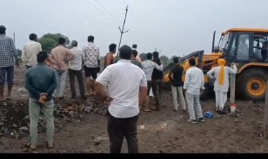 रिछा चांदा रास्ता विवाद ,ग्रामीण बोले- हम रास्ता देने को तैयार,  शर्त है नई समिति  से नपती  हो 